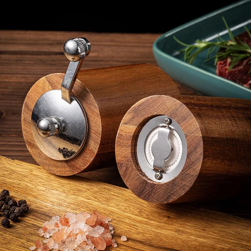 Lisslune | Elegant manual spice mill set made of acacia wood with adjustable grind settings for culinary excellence
