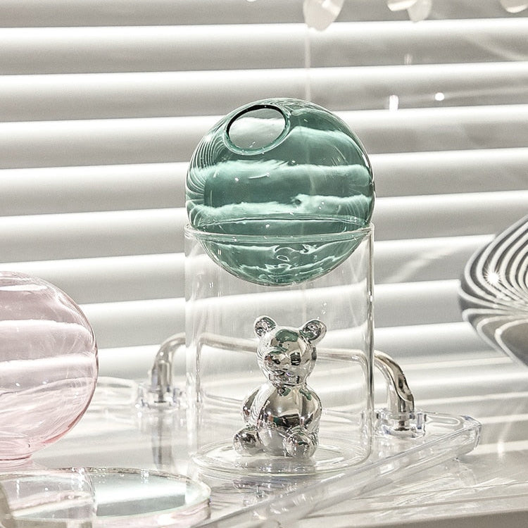 Lisslune | CosmicBear - Elegant glass vase with unique design