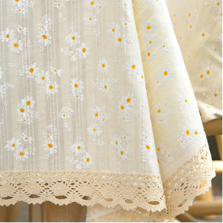 Lisslune | Floral tablecloth