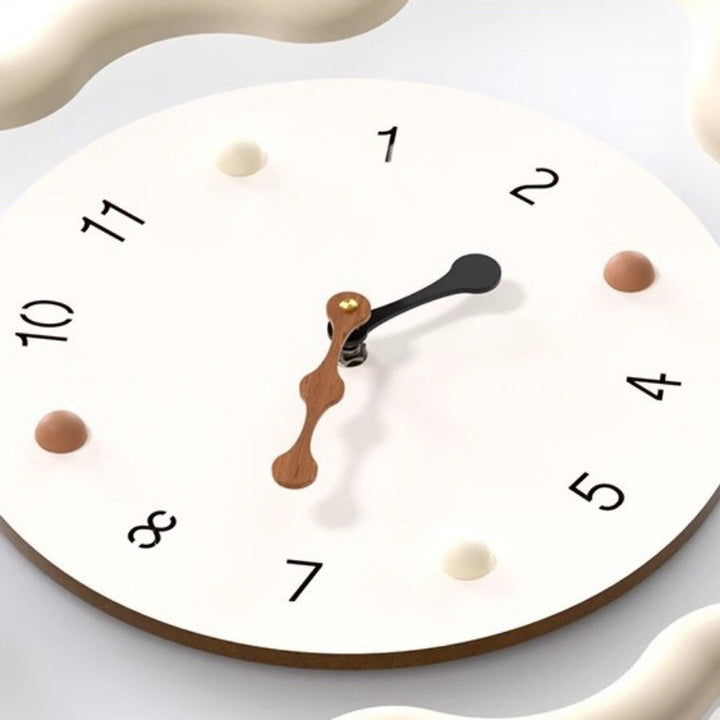 Lisslune | Sleepy Cloud Silent Wall Clock