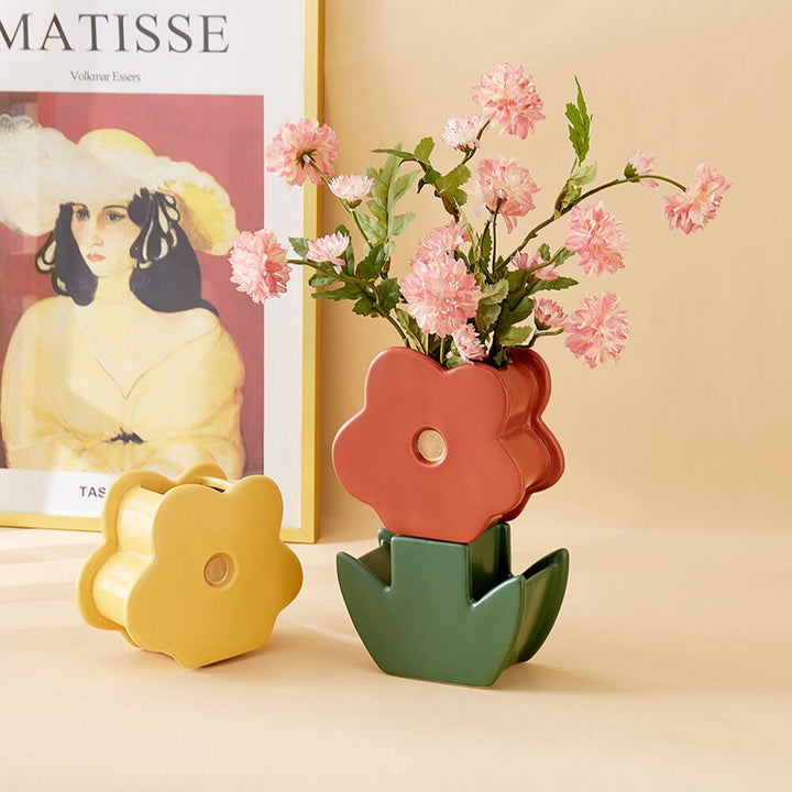 Lisslune | Nordic Bloom Vase – Vibrant decorative accent