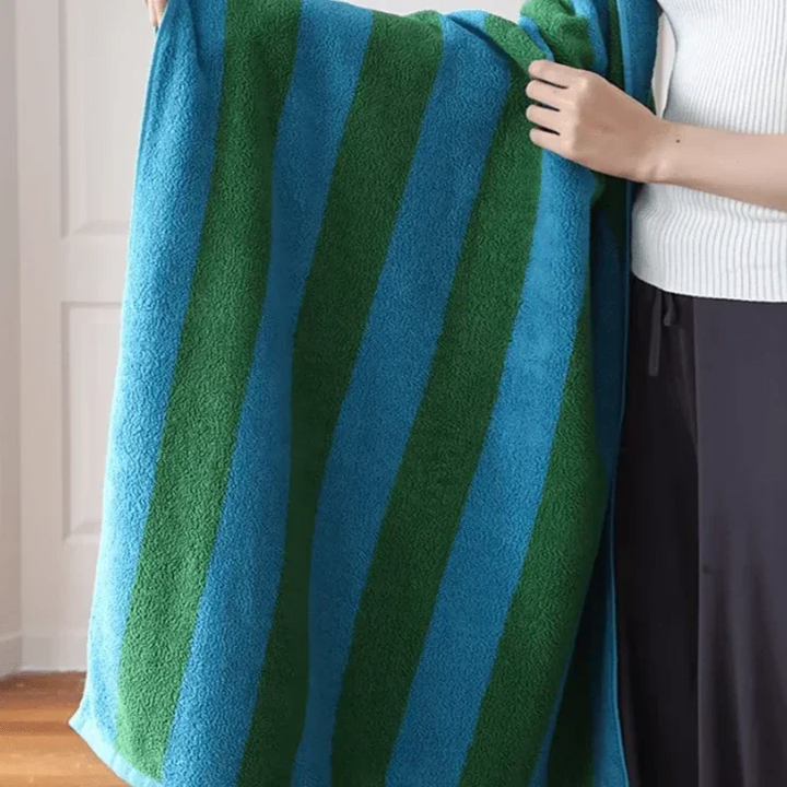 Lisslune | Retro Stripes Towel (Chunky)