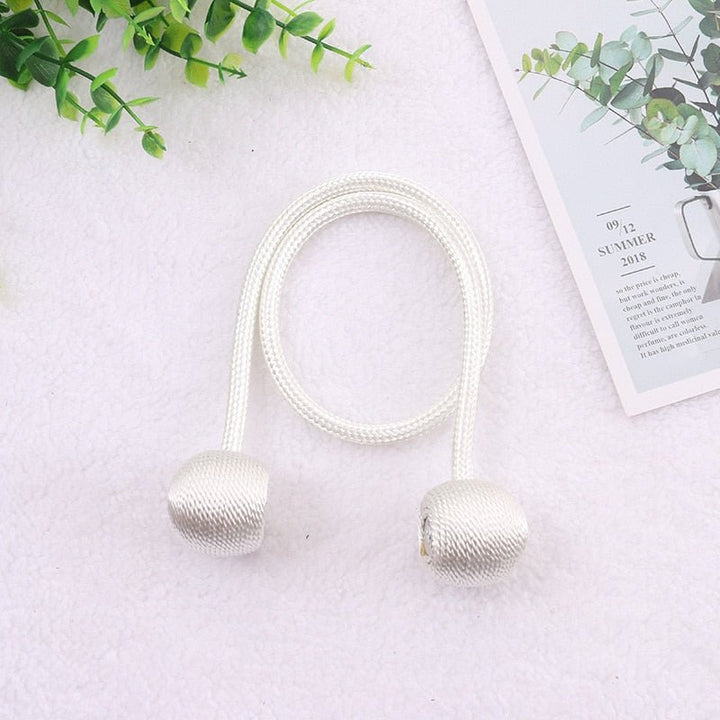 Lisslune | Magnetic clip for holding curtains together (2 pieces)