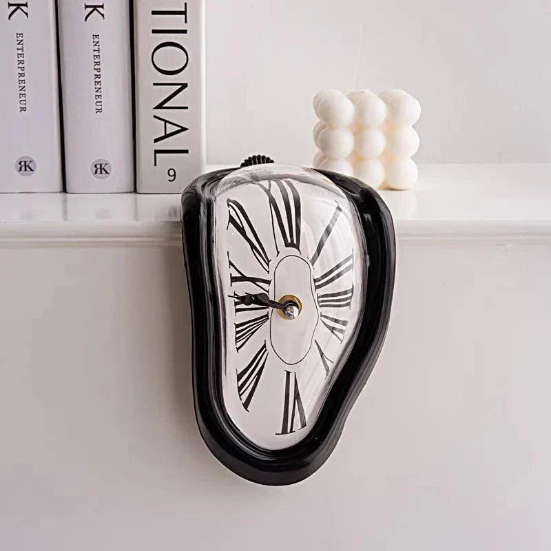 Lisslune | ArtMelt - Unique Art-Inspired Clock