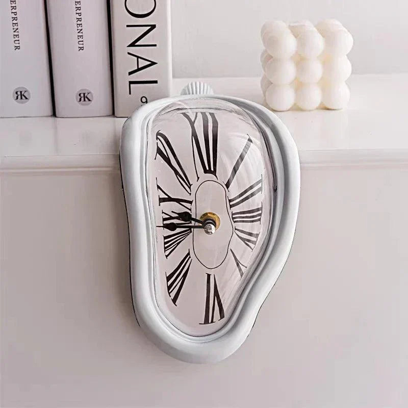 Lisslune | ArtMelt - Unique Art-Inspired Clock