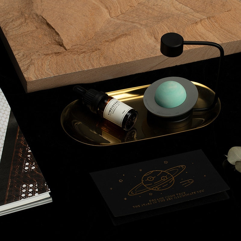 Lisslune | Levitating Saturn Cosmic Aromatherapy Table Decor