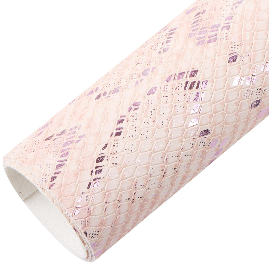 Lisslune | Elegant Pearl Stripe Synthetic Leather Plate: Enhance Your Creative Efforts