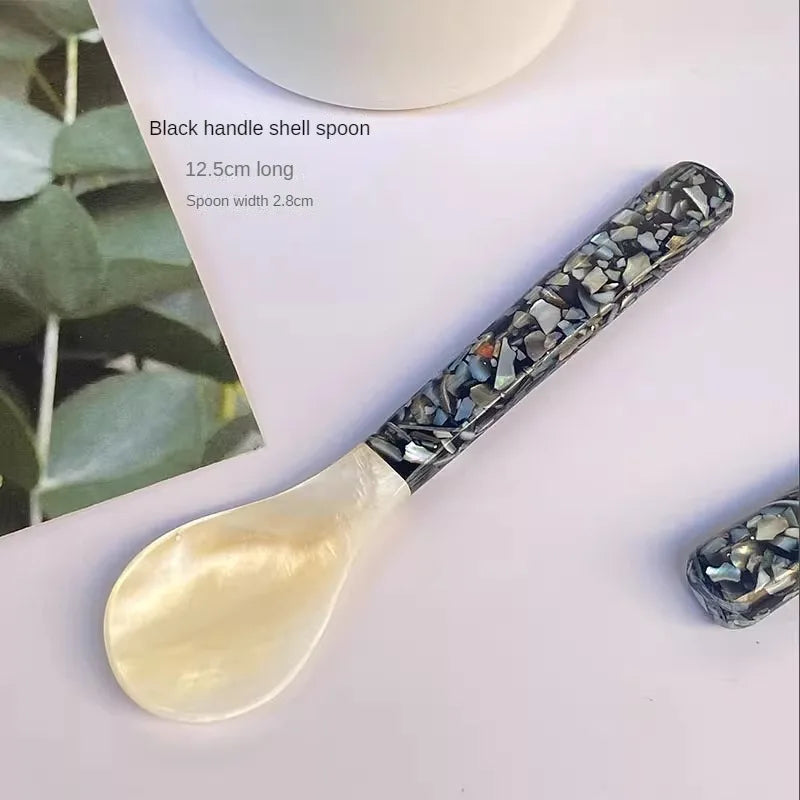 Lisslune | Natural Pearl Shell Moonlight Snail Spoon