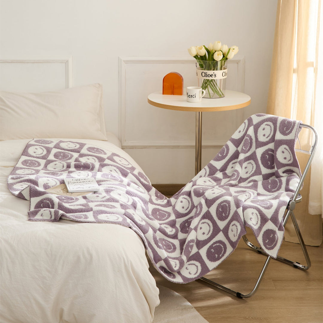 Lisslune | Smiley Checked Blanket