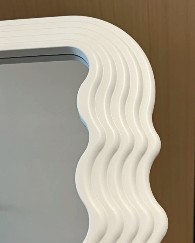 Lisslune | Wave Shock Retro Mirror