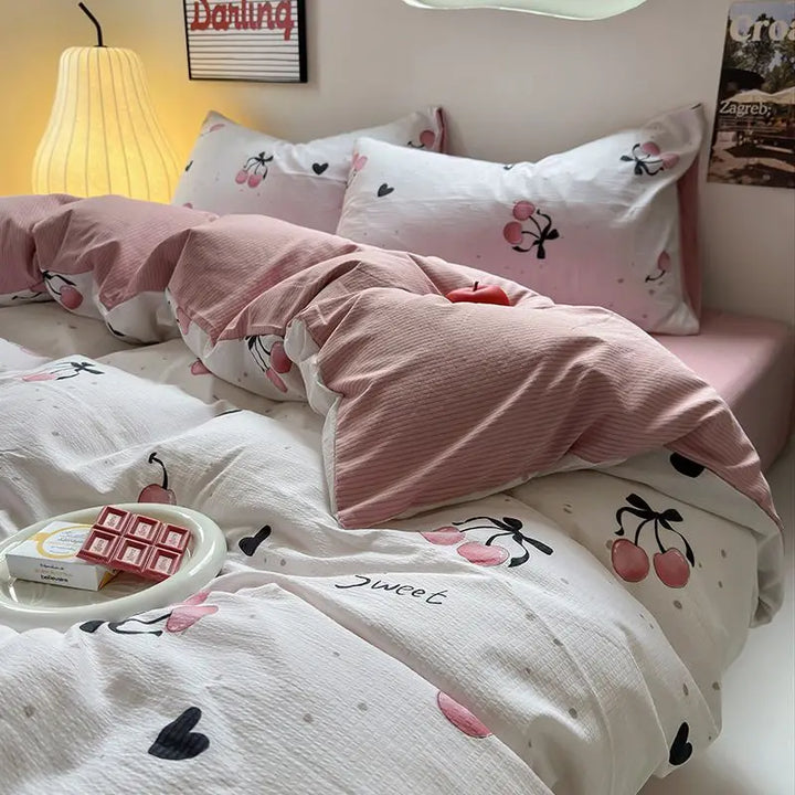 Rynx Bedding Set Duvet Cover Fresh Blue Floral. Crumpled Yann Bed Set Made of Four Parts, Washable Cotton Bed Sheets