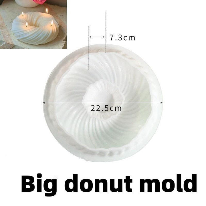 Lisslune | Versatile round silicone mold for DIY candles and treats