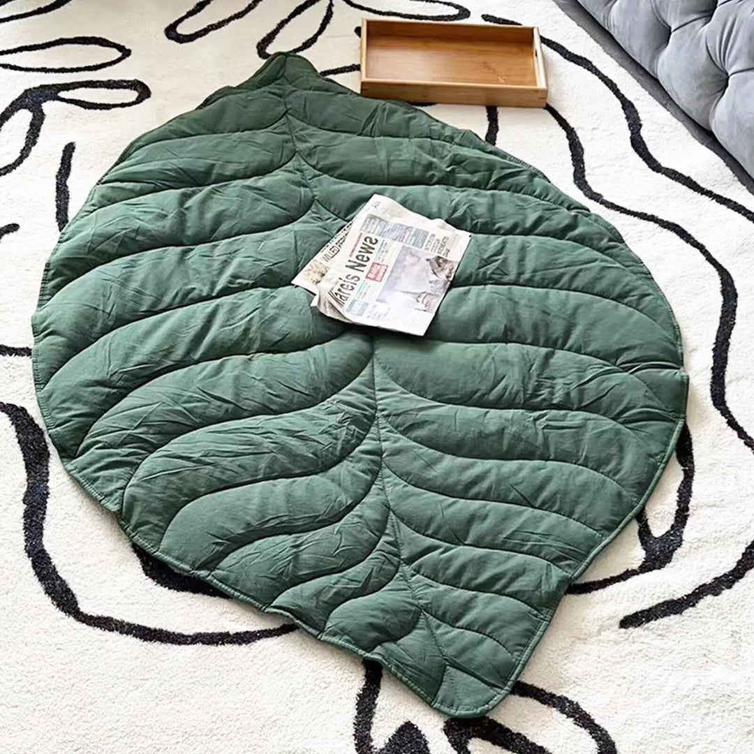 Lisslune | Leafy Comfort Blanket | Cotton Pet Blanket | Soothing and Soft