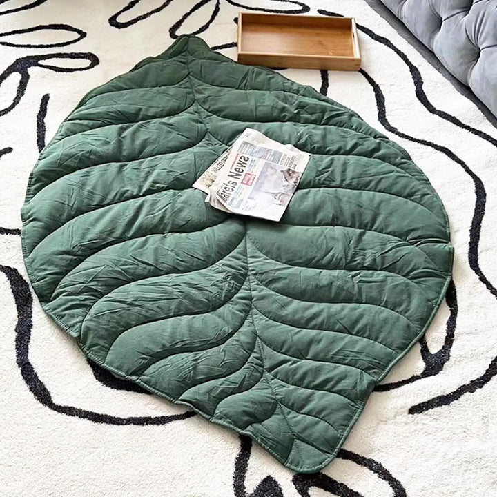 Lisslune | Leafy Comfort Blanket | Cotton Pet Blanket | Soothing and Soft