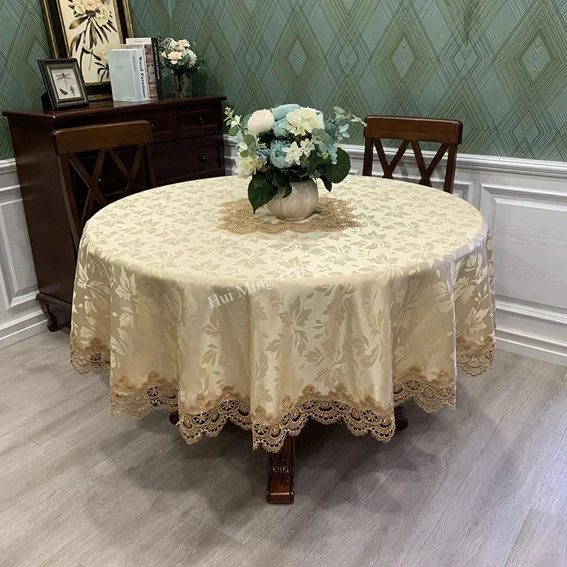 Lisslune | Lace Dreams Tablecloth