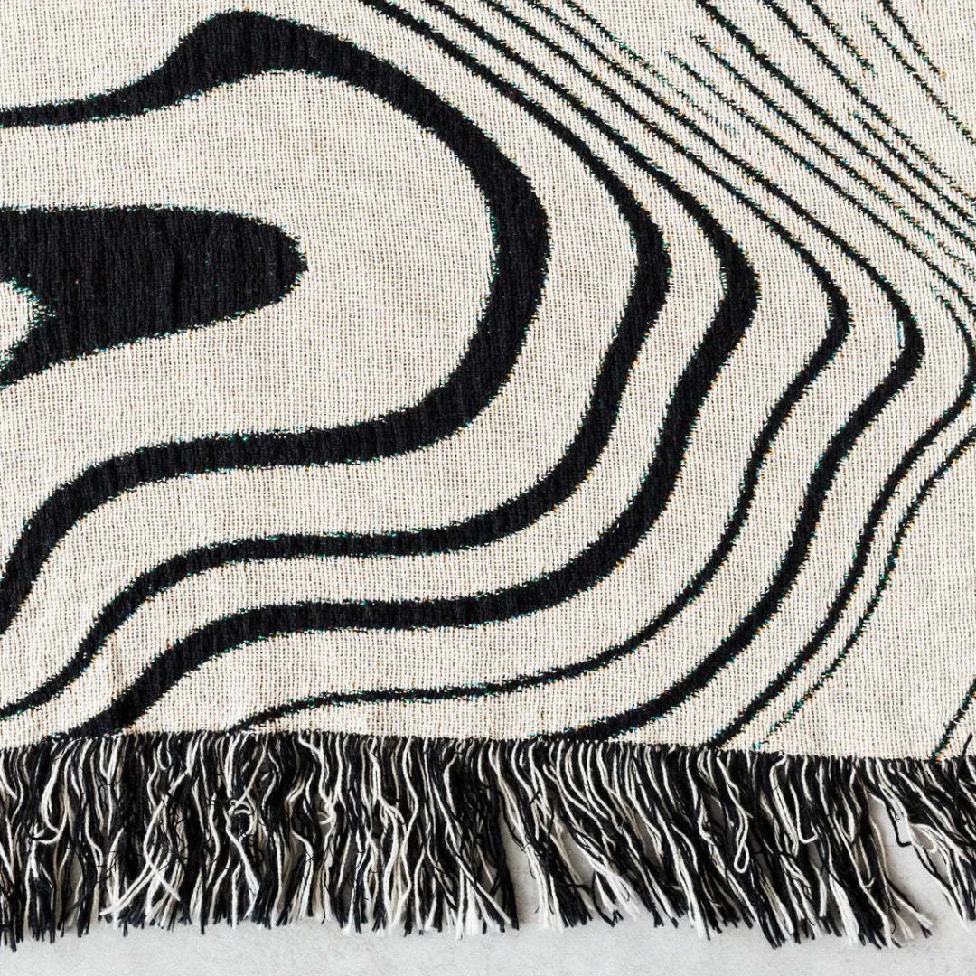 Lisslune | abstract waves throw blanket