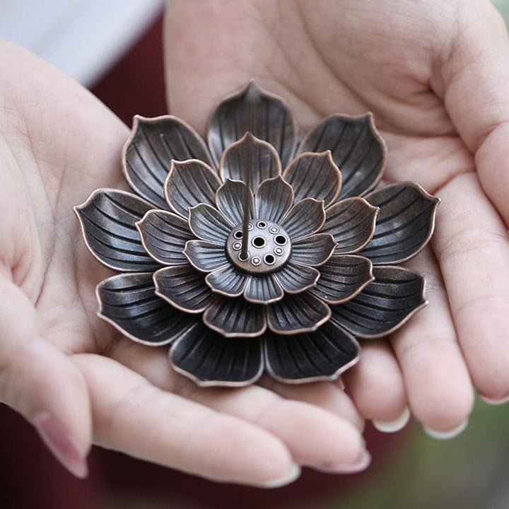 Lisslune | Serene Lotus Alloy Incense Holder: Aromatherapy Diffuser for Tranquil Spaces