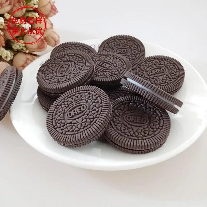 Lisslune | Oreo-inspired creative play cookie model props