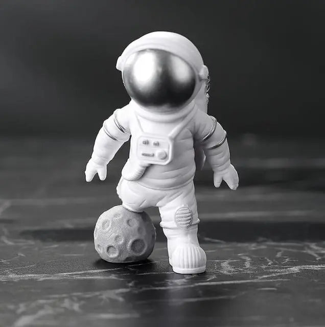 Lisslune | Resin Astronaut Figure Statue Space Traveler Sculpture Educational Toy Desk Decoration Astronaut Model For Children Gift