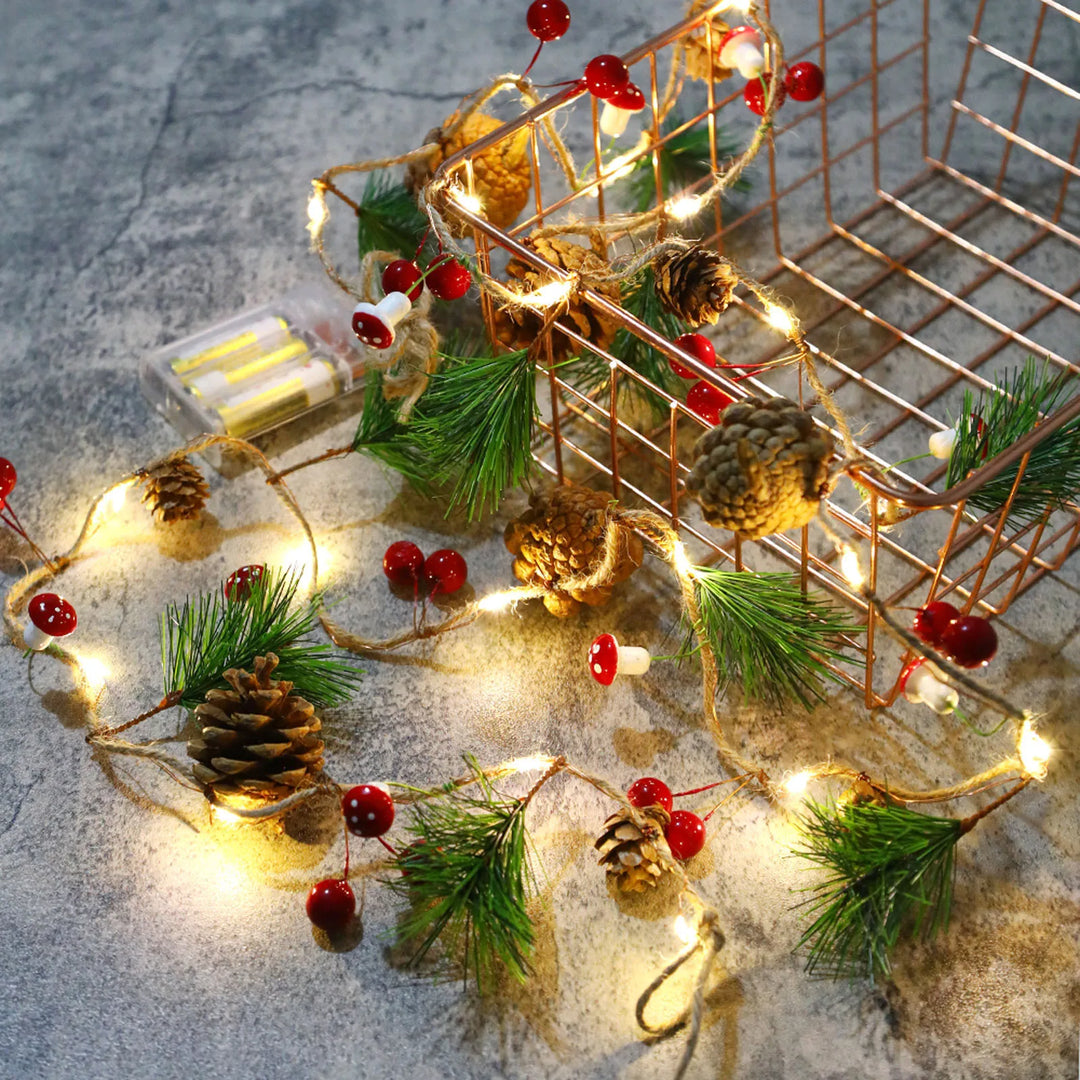 Rynx | Christmas light chain, 20 LED 180cm Christmas garland battery operated, red berry LED light chain copper wire lights decor