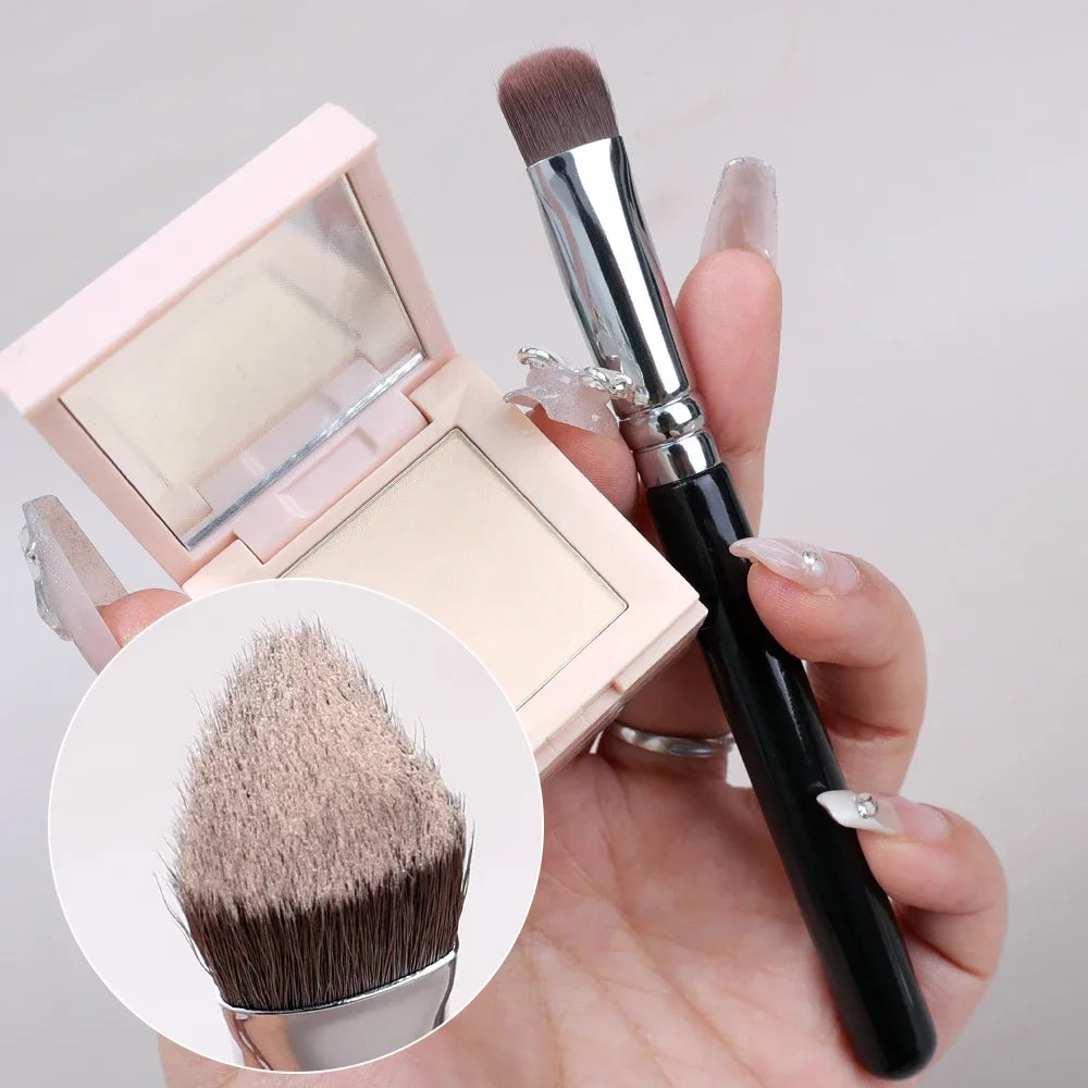 Rynx | Triangle Foundation Concealer Brush Angled Face Contouring Highlighter Brush Cover Under-Eye Dark Circles Makeup Brush Tools