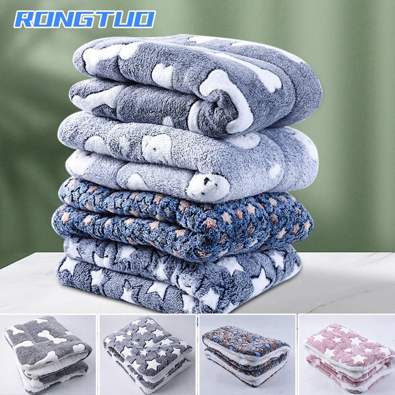 Lisslune | Plush Coral Velvet Pet Blanket - Ultimate Comfort for Dogs and Cats