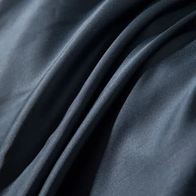 Lisslune | SILKYRA - Luxurious Mulberry Silk Duvet Cover