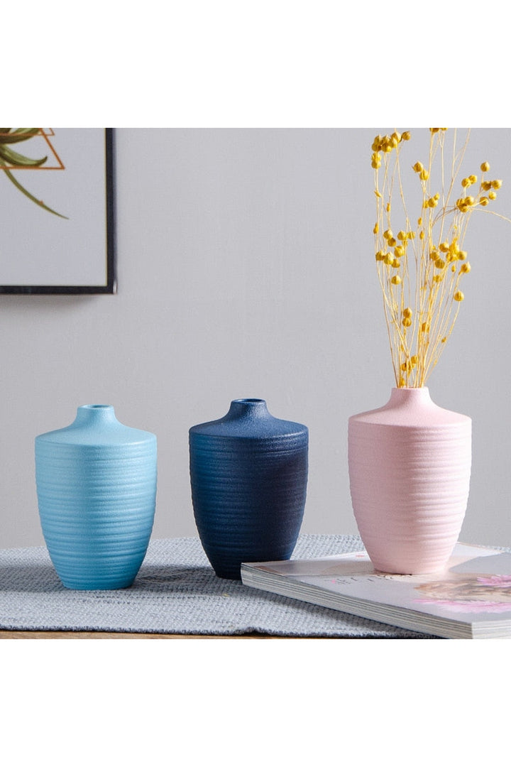 Lisslune | pastel-colored vases