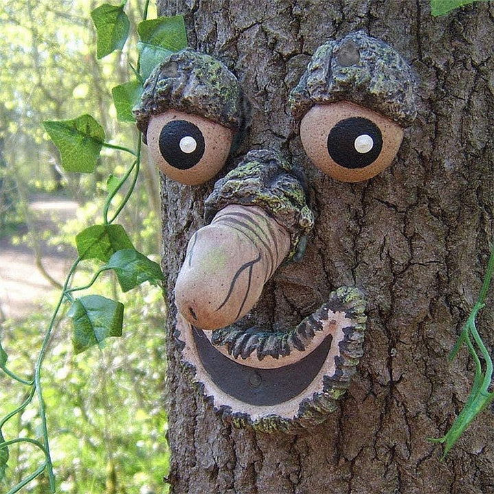 Lisslune | Funny garden decoration tree face old man