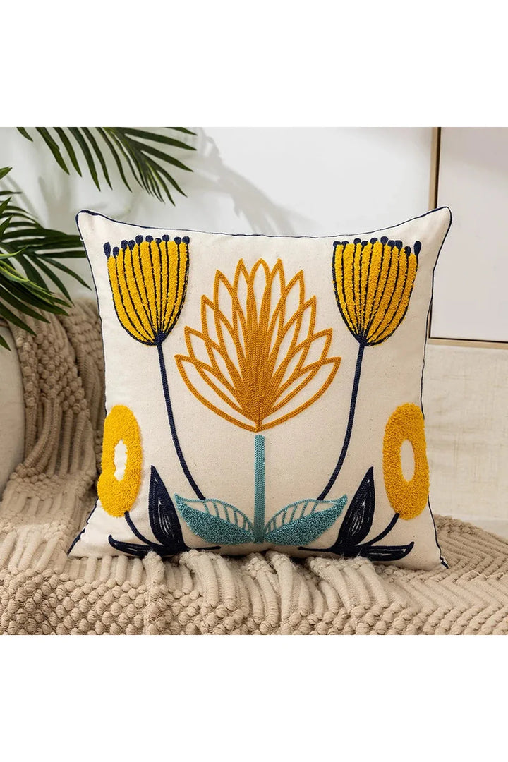 Lisslune | embroidered cushion cover