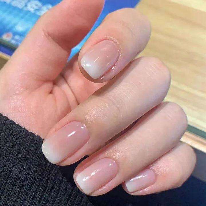 Lisslune | 24PCS Kurze Press-On Nägel Quadratisch Pink Hohe Sättigung Nägel Press-On Nägel Vollabdeckung Artificial Nail Set Fingertipp Französisch