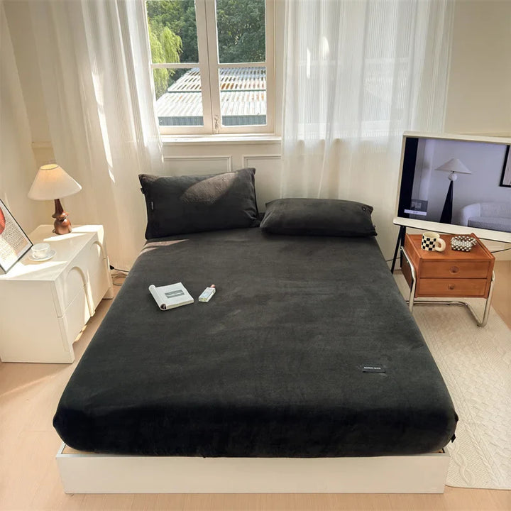 Rynx | 2024 New Comfortable and Warm A-Class High Weight Milk Velvet Unique Bed Sheet