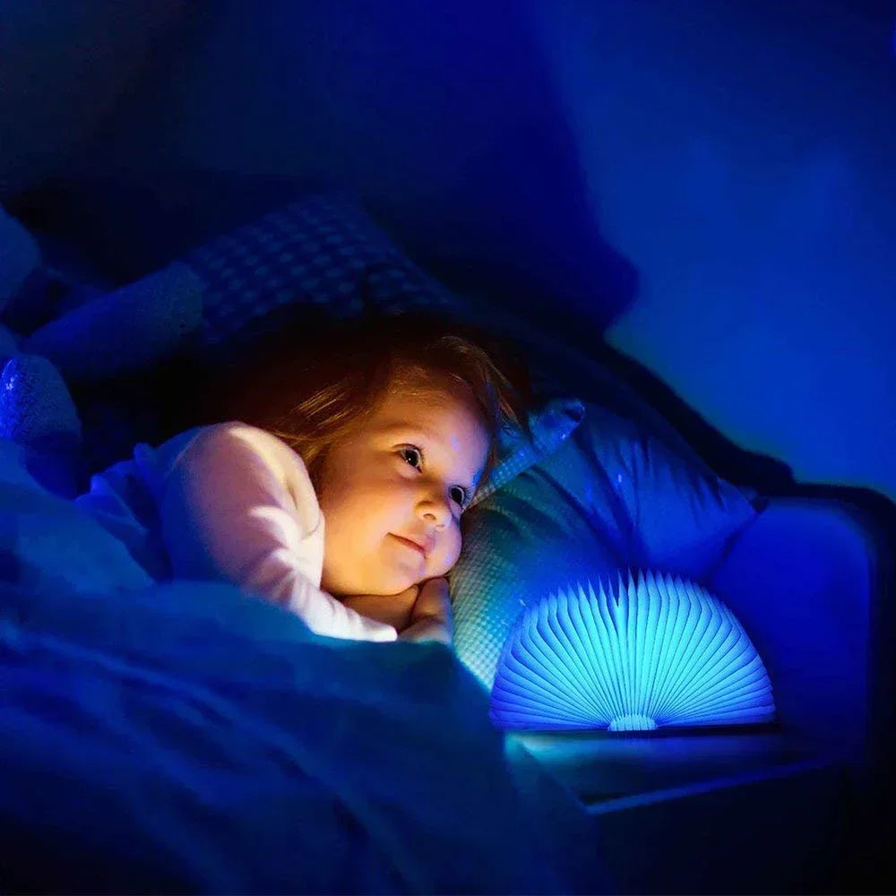 Lisslune | LumiFold elegant folding book lamp