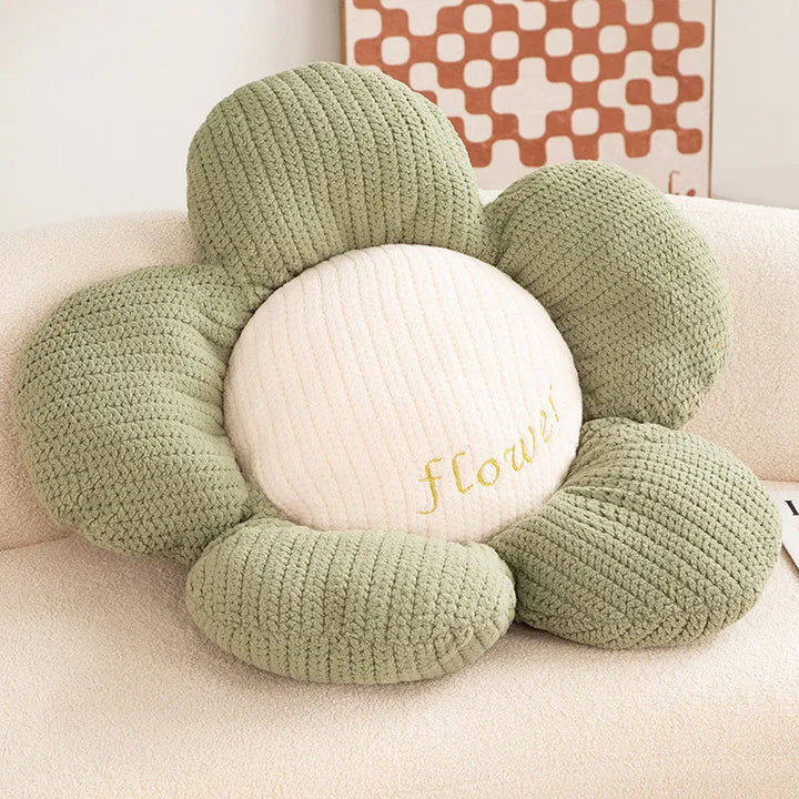 Lisslune | Fluffy Daisy Cushion