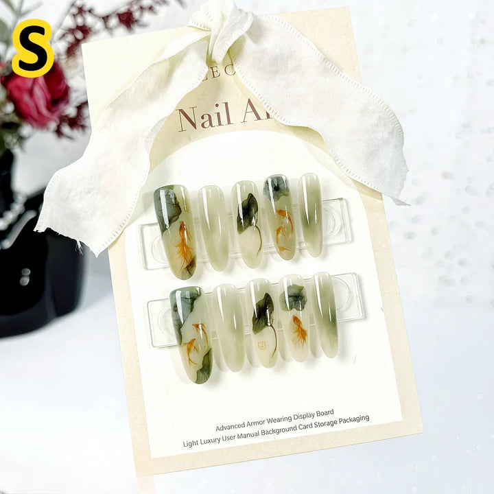 Lisslune | 10 Stück orientalisch-themed Press-On Nägel mit Lotusblatt, Koi-Fisch, Bambusmustern, Halbmond-Designs Nagelspitzen für Frauen & Mädchen