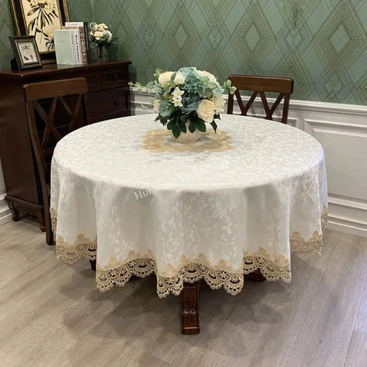 Lisslune | Lace Dreams Tablecloth