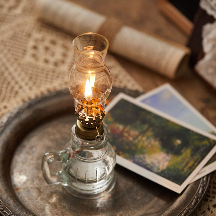 Lisslune | Vintage Kerosene Oil Lamp