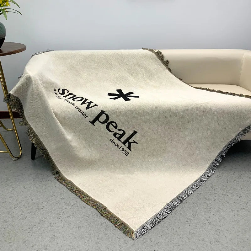 Lisslune | Woodland Celebration Blanket