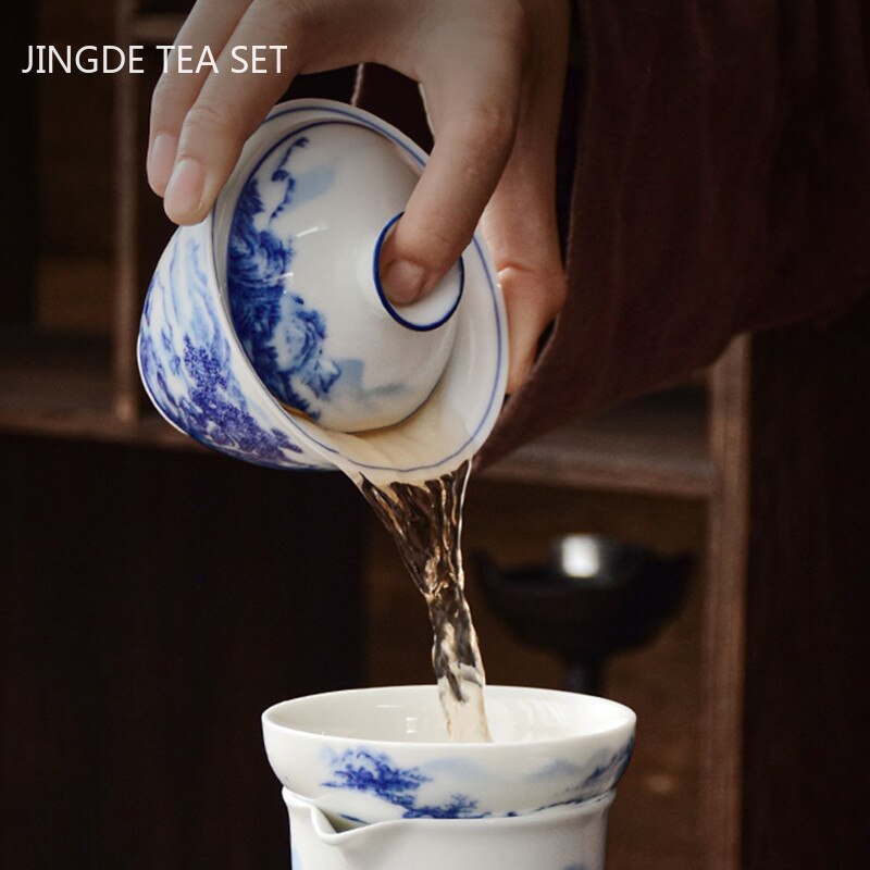 Lisslune | PorceVive Gaiwan Tea Cup | Handcrafted Porcelain with Landscape Pattern | Chinese Tea Set with Lid