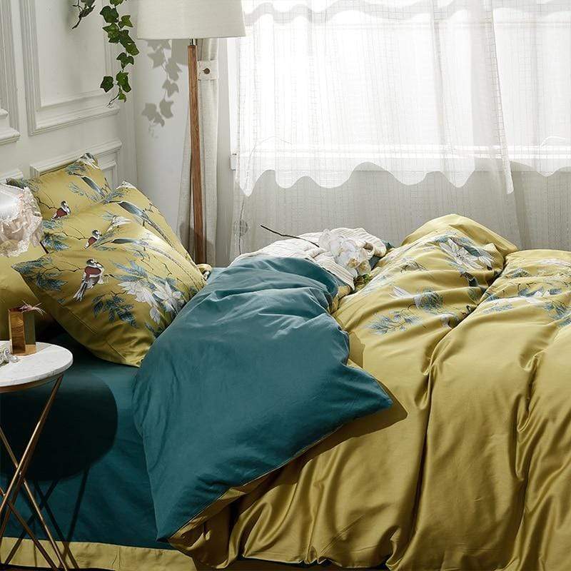 Lisslune | TranquilGold – Soft Egyptian Cotton Pillowcase Set for Relaxing Sleep