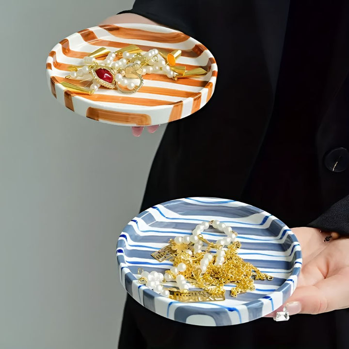 Lisslune | Silva Ceramic Stripe Jewelry Tray