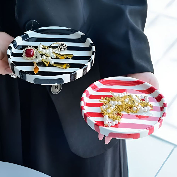 Lisslune | Silva Ceramic Stripe Jewelry Tray