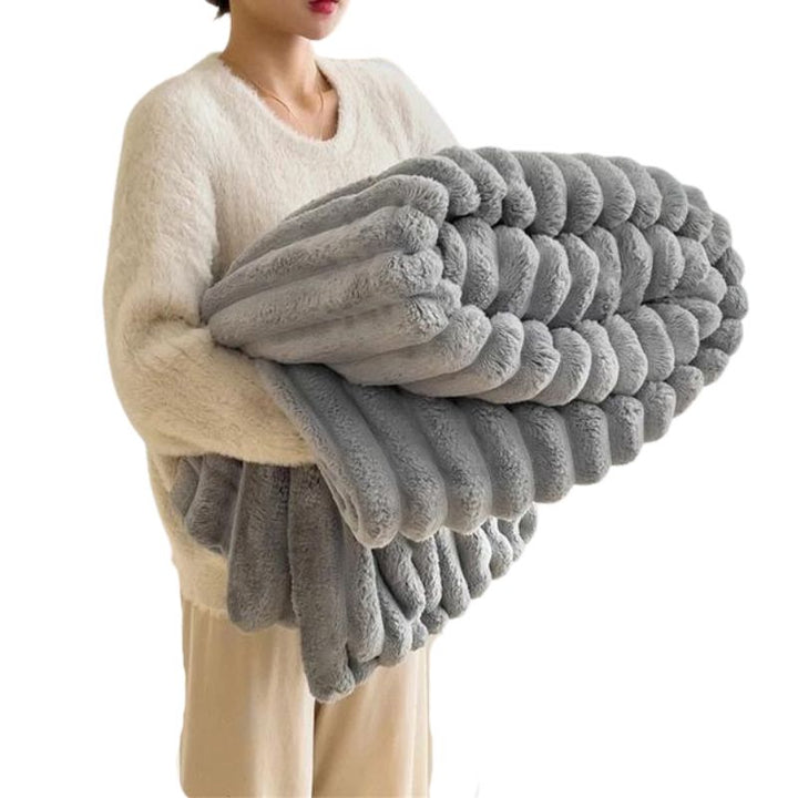 Lisslune | CosyHug | Blanket | Warm and Cozy | Create Your Own Oasis