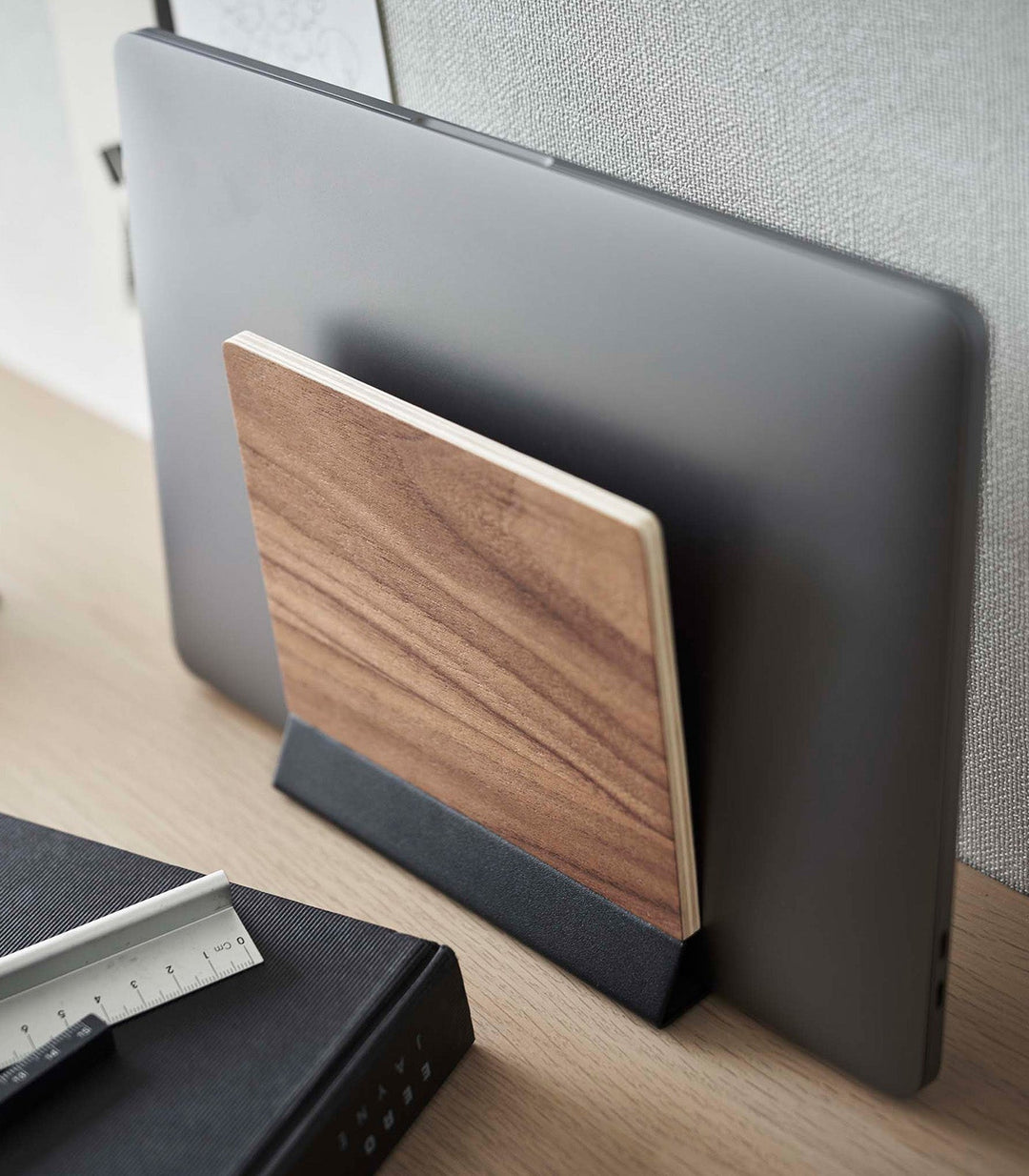 Lisslune | Slim Laptop Stand - Steel + Wood