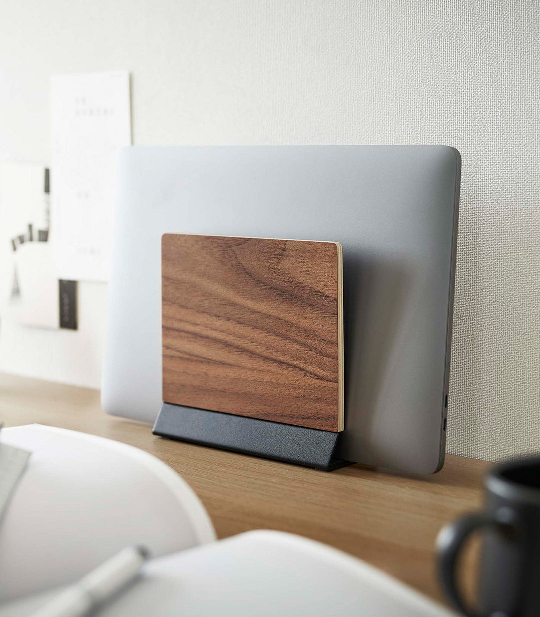 Lisslune | Slim Laptop Stand - Steel + Wood