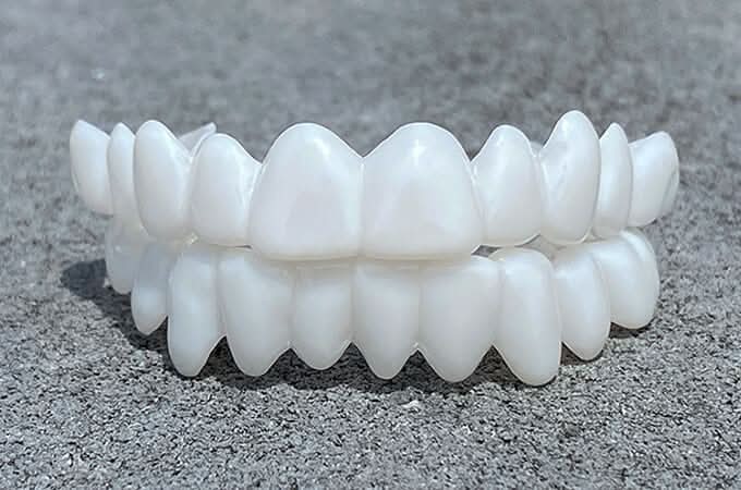 Lisslune | Customizable Dental Prosthesis with Dental Lenses