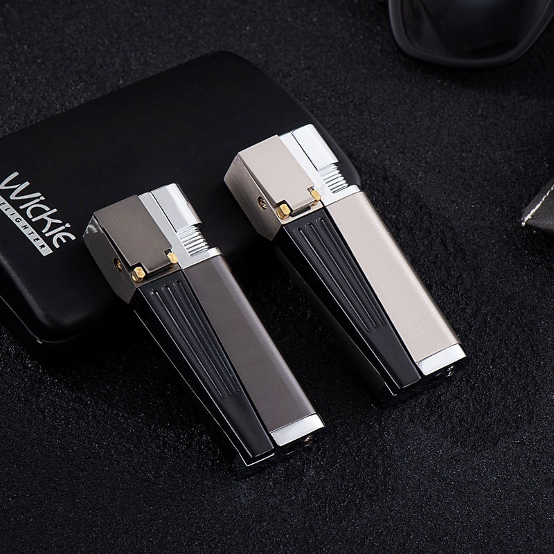 Lisslune | SmokeBlast Hitter Lighter