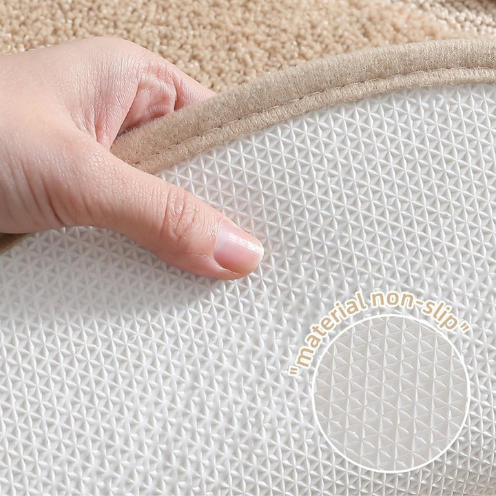 Lisslune | Snug Step Oval Bath Mat