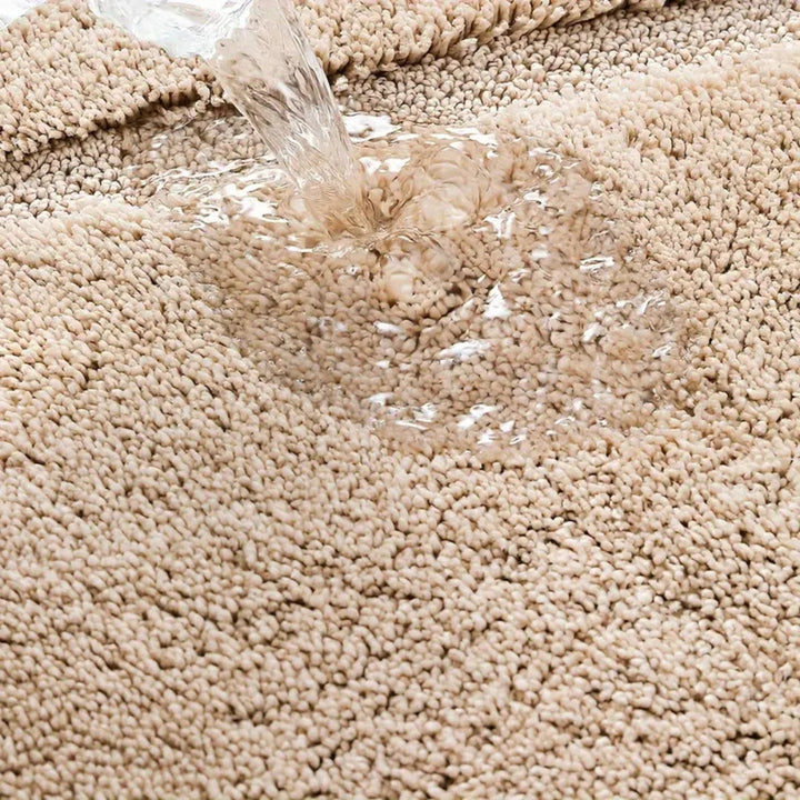 Lisslune | Snug Step Oval Bath Mat