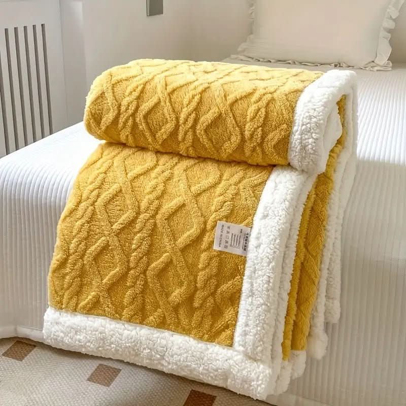 Lisslune | Luxurious Cuddly Blanket for Every Season